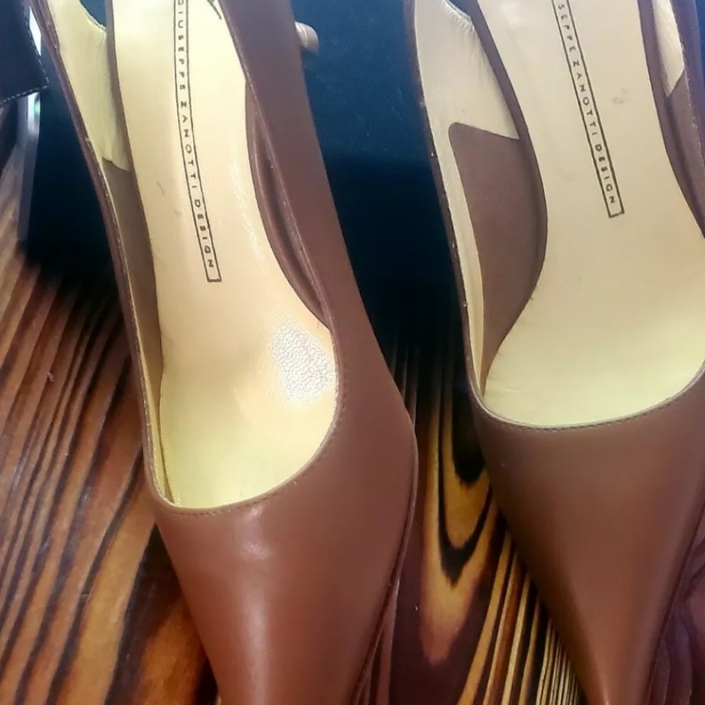 SOLD Authentic Giuseppe